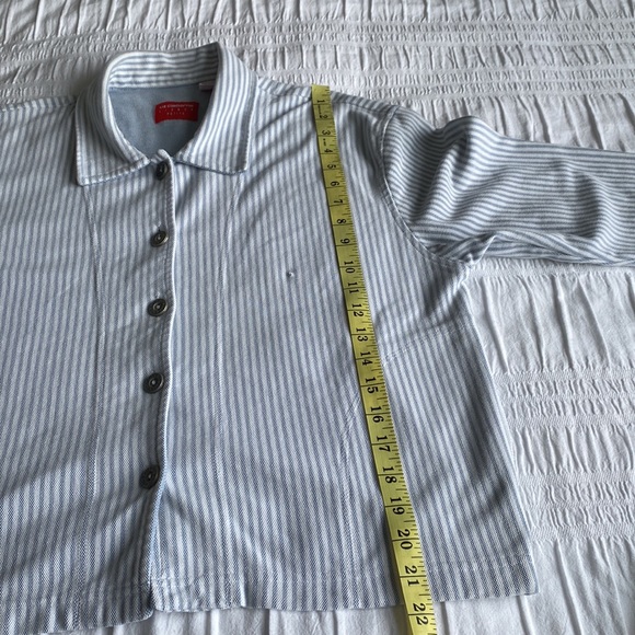 Liz Claiborne blue & white striped  button front light jacket w side pockets. LP - Picture 11 of 14